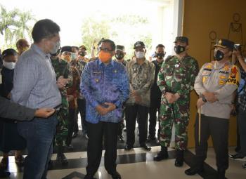 Jelang Misa Natal, Kapolda Riau Pantau Penerapan Prokes di Sejumlah Gereja